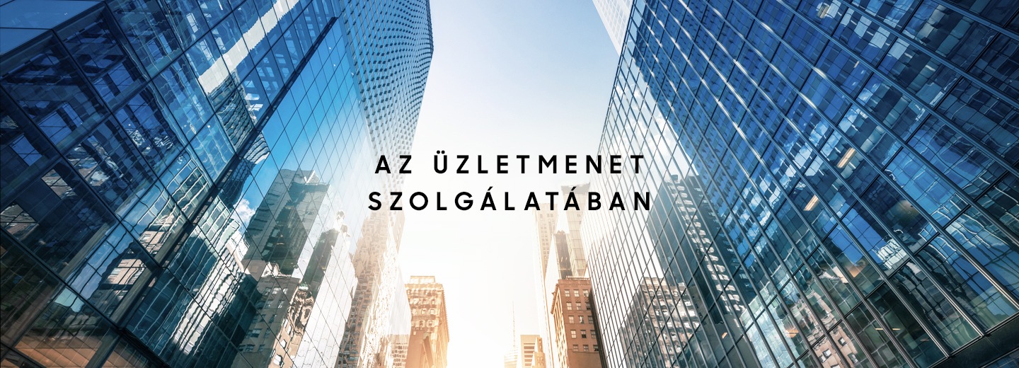 Egy felfelé néző fénykép több üveg felhőkarcoló között, ráhelyezett szöveggel, amelyen a „Ready for business” (az üzleti életre kész) felirat olvasható.
