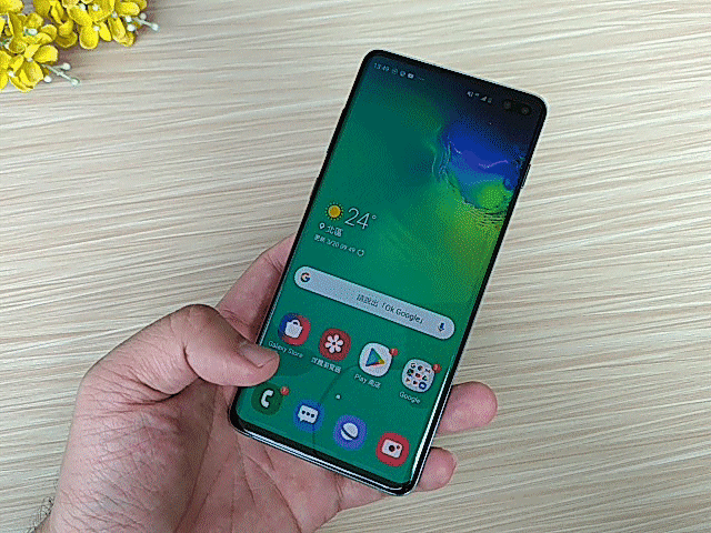 嶄新十年旗艦大作!開箱 Samsung Galaxy S10+ 功能介紹與拍照實測評測心得 嶄新十年旗艦大作!開箱 Samsung Galaxy S10+ 功能介紹與拍照實測評測心得