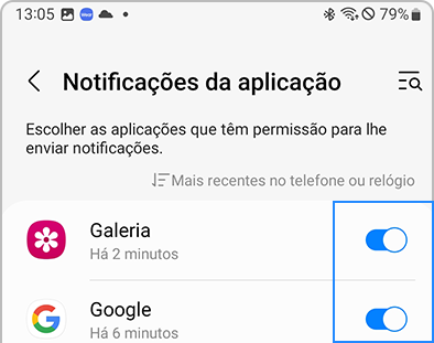 Uma lista de aplicações com manípulos na aplicação Galaxy Wearable