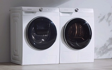 Kombinimi i makinës larëse dhe tharëse të re prodhuar nga Samsung është vendosur krah për krah.