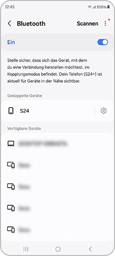 Mehrere Geräte werden in der automatischen Suche des Galaxy S24+ angezeigt.