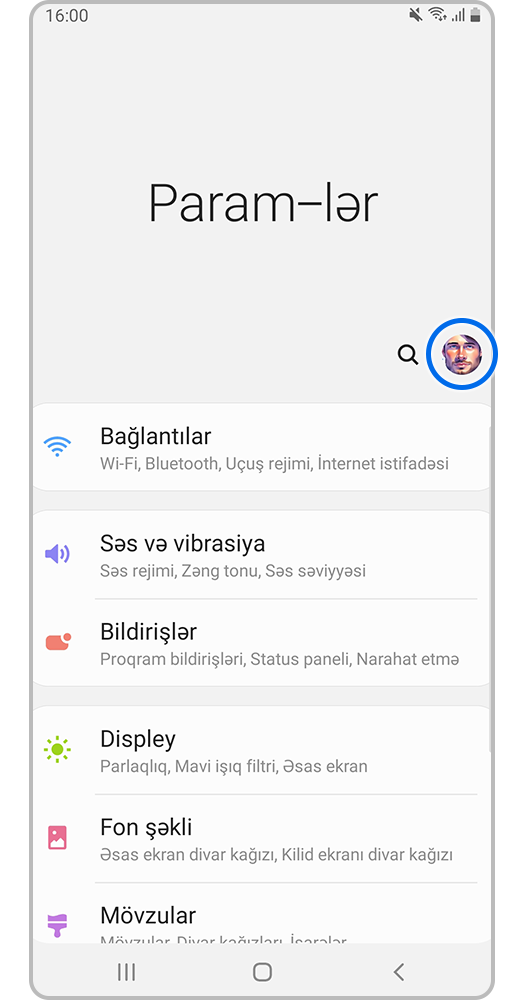 Smartfon ekranı, Samsung Account hesabına gedirik.