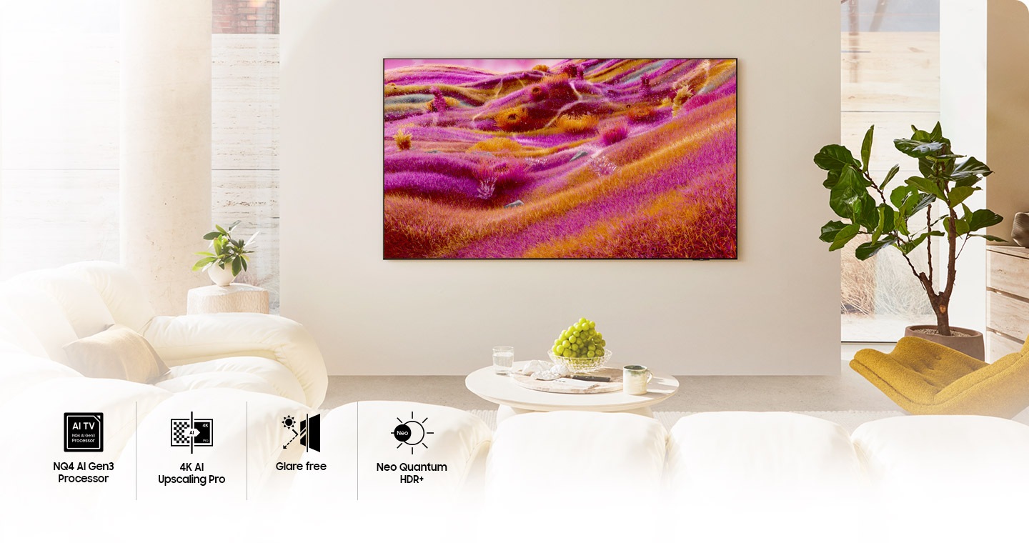 Het scherm van een Neo QLED past naadloos in het interieur van een moderne woonkamer. We zien icoontjes van de belangrijkste features: de NQ4 AI Gen3 Processor, 4K AI Upscaling Pro, Glare free en Neo Quantum HDR+.