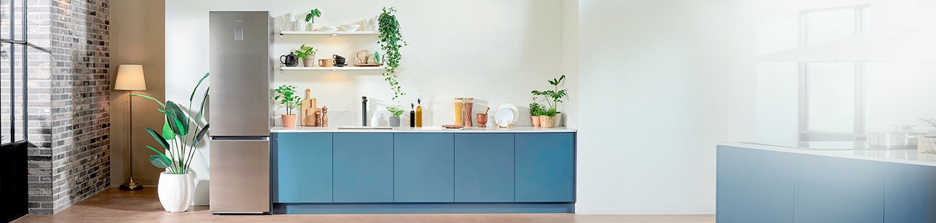 Samsung 2020 new bottom mount freezer in kitchen
