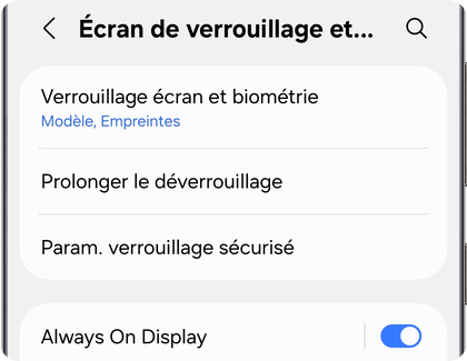 Menu de l'écran de verrouillage et AOD sur un Samsung Galaxy affichant l’option Verrouillage écran et biométrie.