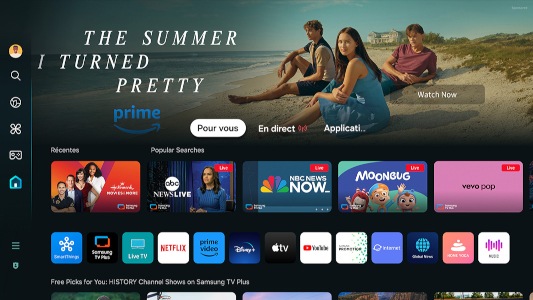 Écran du Smart Hub sur un téléviseur intelligent Samsung affichant des applications de streaming telles que Prime Video, Netflix, et Disney+.
