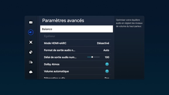 Capture d'écran du menu 'Paramètres avancés' d'un téléviseur Samsung, montrant des options telles que 'Balance', 'Égaliseur', 'Mode HDMI-eARC', 'Format de sortie audio', 'Délai de sortie audio num.', 'Dolby Atmos', et 'Volume automatique'.