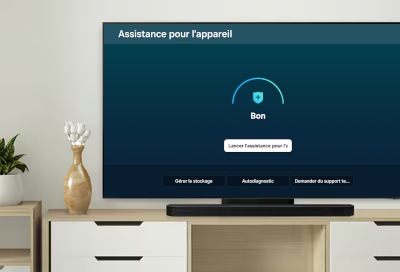 Une télévision intelligente Samsung affiche l'écran d'accueil de la fonction d’assistance pour l’appareil.
