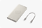 Vedle krátkého kabelu USB-C je zobrazen bezdrátový Battery Pack v barvě Beige umístěný mírně šikmo, s bezdrátovou nabíjecí podložkou na horním povrchu a dvěma nabíjecími porty podél spodní hrany.