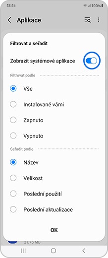 Obrazovka smartphonu s vybraným přepínačem Zobrazit systémové aplikace