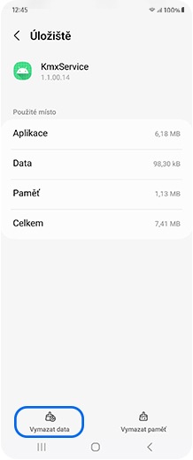 Obrazovka smartphonu s vybraným tlačítkem Vymazat data