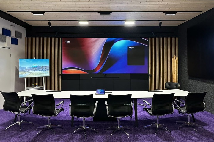 Zu sehen ist ein Büroraum bei ComPeri.