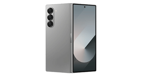 Zu sehen ist das Galaxy Z Fold6 vor einem weißen Hintergrund