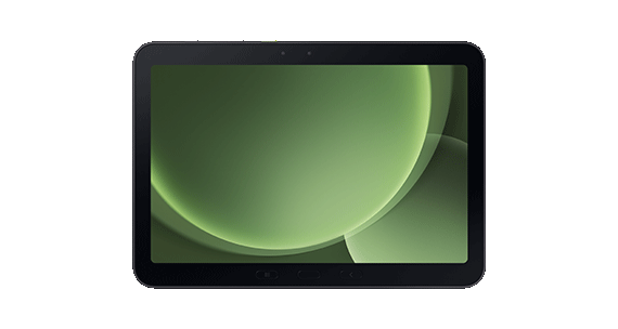 Man sieht da Galaxy Tab Active5 Pro 5G mit dem Bildschirm in Richtung Kamera gerichtet.