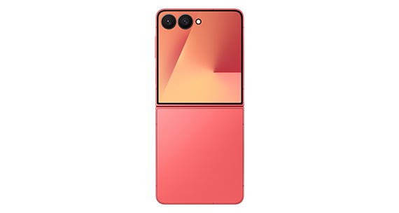Ein Galaxy Z Flip7 in Coralred ist von hinten zu sehen.