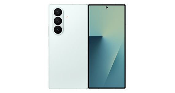 Ein Galaxy Z Fold7 in Mint ist von hinten zu sehen.