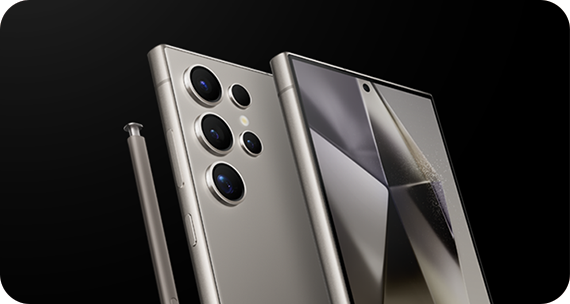 Zu sehen sind ein Samsung Galaxy S24 Ultra und ein SPen auf einem schwarzen Hintergrund.