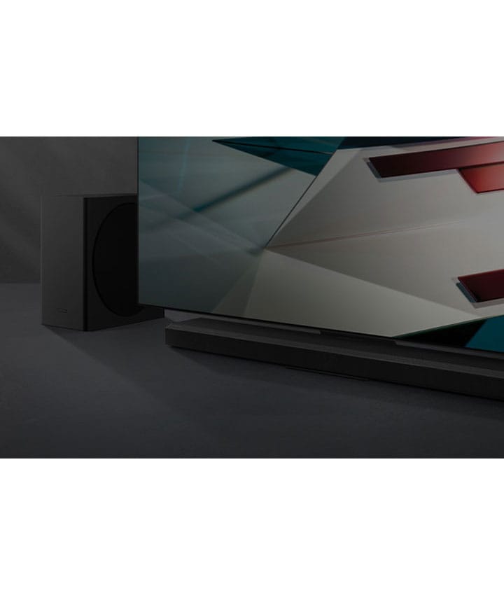Eine Soundbar der Q-Serie, die elegant auf einem Fernseher montiert ist, wird teilweise gezeigt.