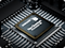 Neo Quantum Prozessor 4K Hardware auf schwarzem Hintergrund.