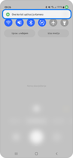 Korak 4. Prikaz menija obavijesti koji prikazuje aplikacije koje trenutno koriste kameru ili mikrofon.