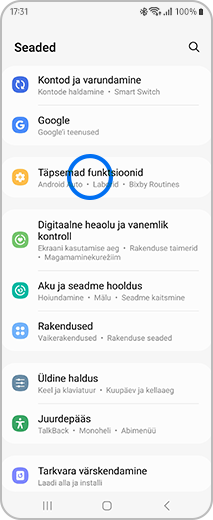 Seadete ekraan esiletõstetud valikuga „Täpsemad funktsioonid”.