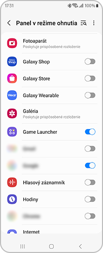 Zobrazenie obrazovky „Panel v režime ohnutia“, kde môžete vybrať aplikácie, ktoré aktivujú režim ohnutia.