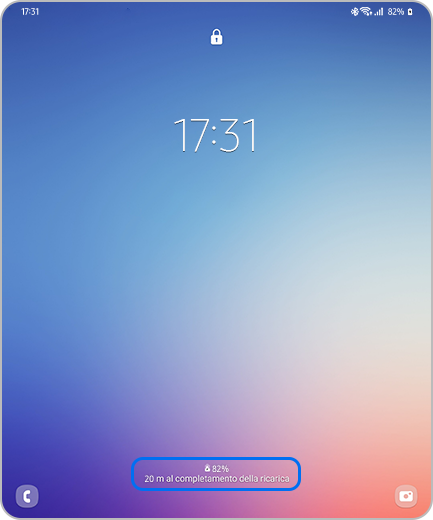 Immagine del Galaxy Z Fold4 che mostra la ricarica normale.
