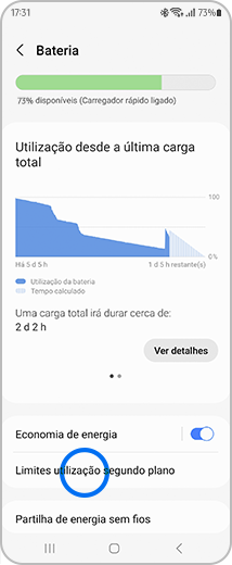 Vista do ecrã de “Bateria”, com destaque para a opção “Limites utilização segundo plano”.