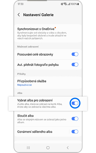 Funkce „Vybrat alba k zobrazení“ s přepínačem v nabídce nastavení aplikace Galerie.