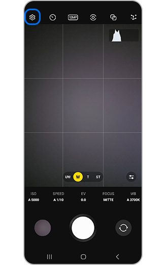 Kamerabildschirm mit hervorgehobenem Einstellungen-Symbol.
