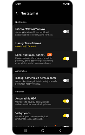 „Expert Raw“ programėlės nustatymų ir specialių nuotraukų parinkčių peržiūra.