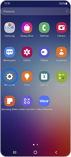 Vista do menu de aplicações de um Telefone Galaxy com destaque para o botão de “Definições”.