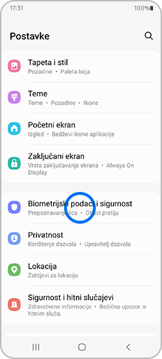 Prikaz ekrana "Postavke" sa istaknutom opcijom "Biometrijski podaci i sigurnost".