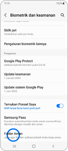 Tampilan layar "Biometrik dan keamanan" dengan opsi "Folder Aman" disorot.