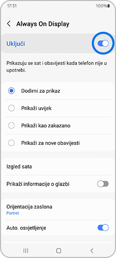 Prikaz zaslona „Always On Display” s označenim preklopnim gumbom.
