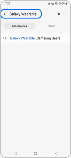 Vista de la pantalla de búsqueda con la opción "Galaxy Wearable" resaltada.