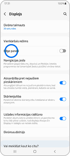 2. darbība. Ekrāna augšpusē atlasiet opciju "Edge paneļi".