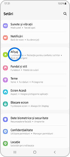 Pasul 1. Mergi la setările dispozitivului și atinge opțiunea „Afișaj” din listă.