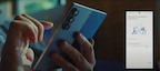 Użytkownik smartfona Samsung Galaxy Z Fold wprowadza dane lokalizacji w aplikacji SmartThings.