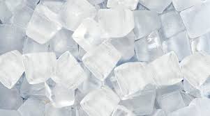 Cubos de hielo nublados.