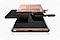 La moitié basse d'un Galaxy Note20 Ultra Mystic Bronze vu d'un angle extrême pour montrer le port de chargement, les hauts-parleurs et le support du S Pen. Des pièces hardware avec des éclats bronze flottent sur l'écran et formant "5G" tout en haut.