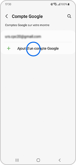 Ajout d'un compte Google via l'application Galaxy Wearable d'un smartphone Samsung