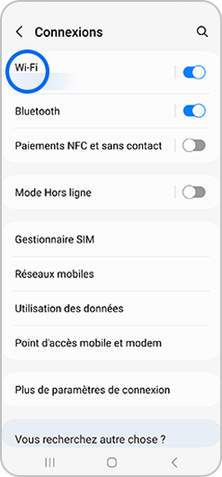 Sélection du menu Wi-Fi d’un smartphone Galaxy