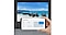 Eine Hand stellt eine großformatige Videowand mit der Samsung Mobile Kalibrierapp ein