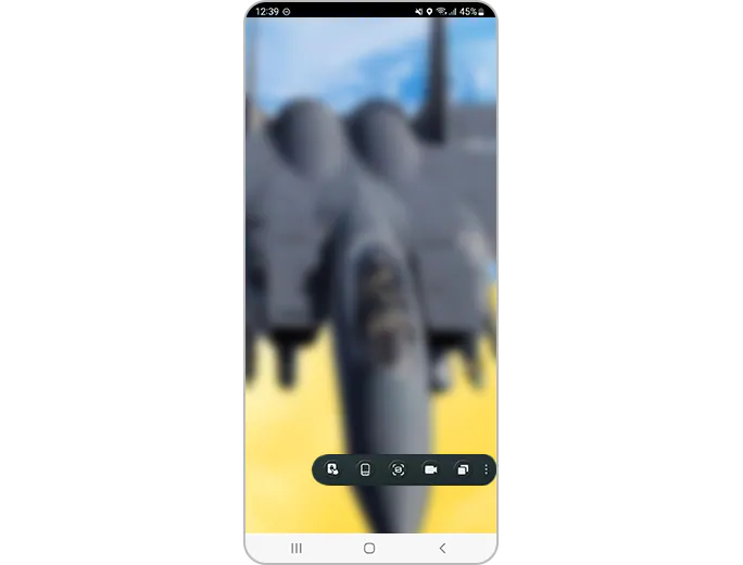 Vista di una schermata di gioco con la barra dei collegamenti visualizzata.