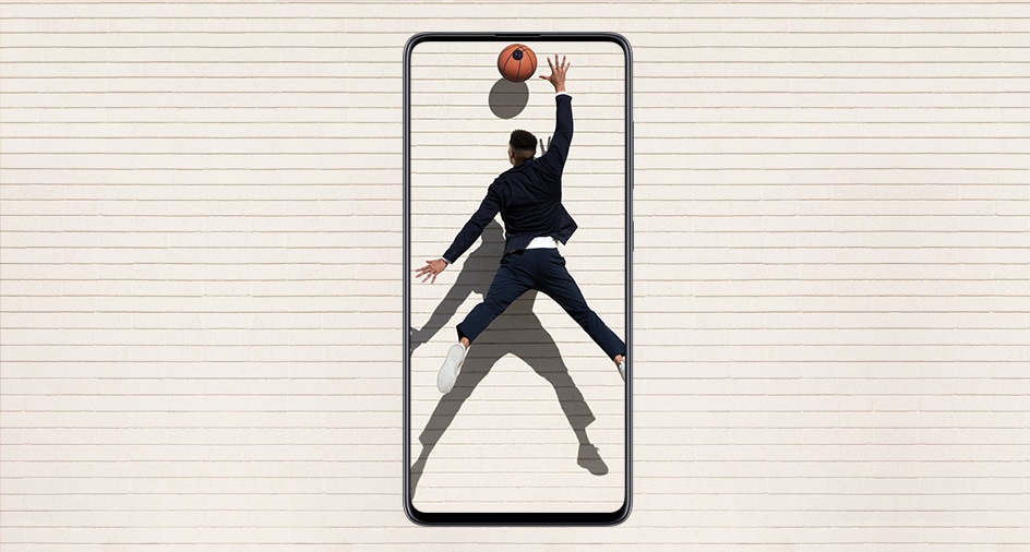 As basketball rolls off from his fingers and meet the punch hole on display, it adds wit in a premium way.