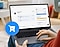 Krupni plan zaslona prijenosnog računala, vidimo kako korisnik prolazi kroz stranicu kupnje za Samsung-ov mobilni uređaj na Samsung-ovom web-mjestu.
