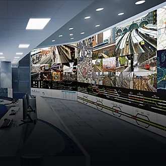 Željeznički kolodvor Video i status rada se isporučuju na zaslonu video zida u sobi za kontrolu prometa.