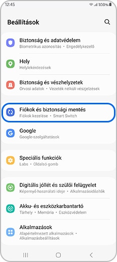 Fiókok és biztonsági mentés kiválasztva a Beállítások menüben