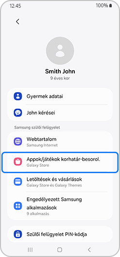 Szülői felügyeleti menü, kiemelve az alkalmazások és játékok életkor szerinti besorolását.